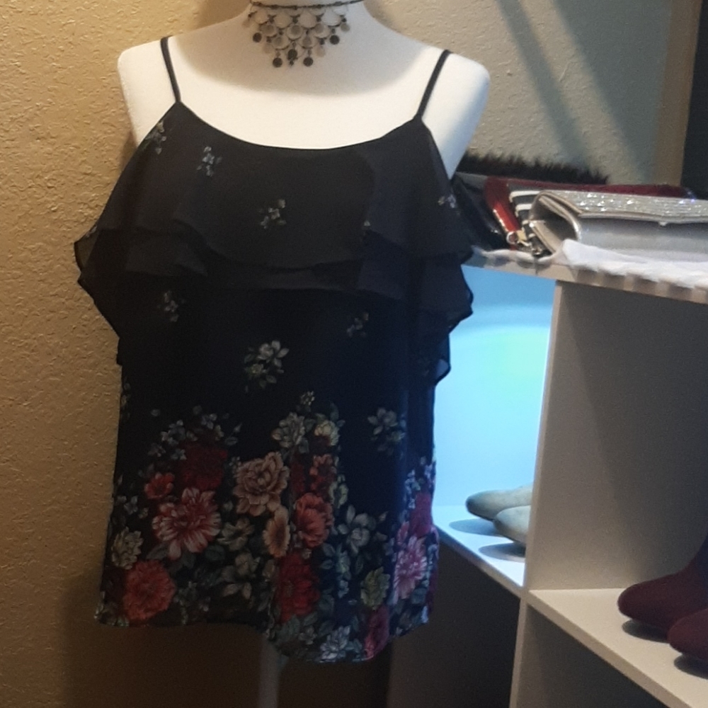Sleeveless floral navy blue blouse